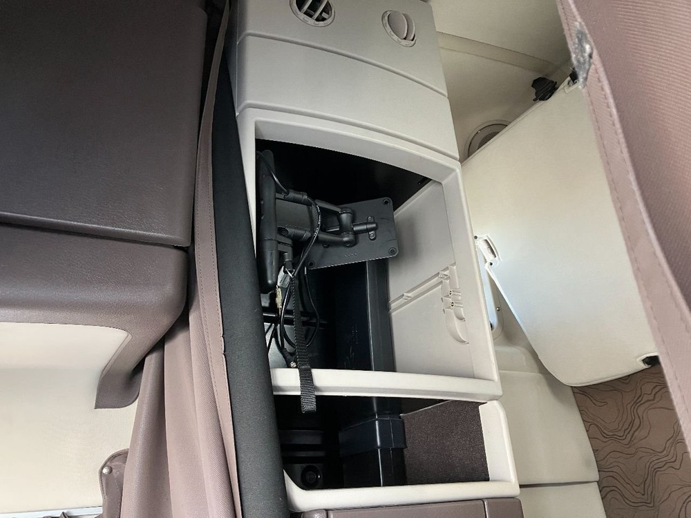 Volvo VNL Right/Passenger Sleeper Cabinet - Used