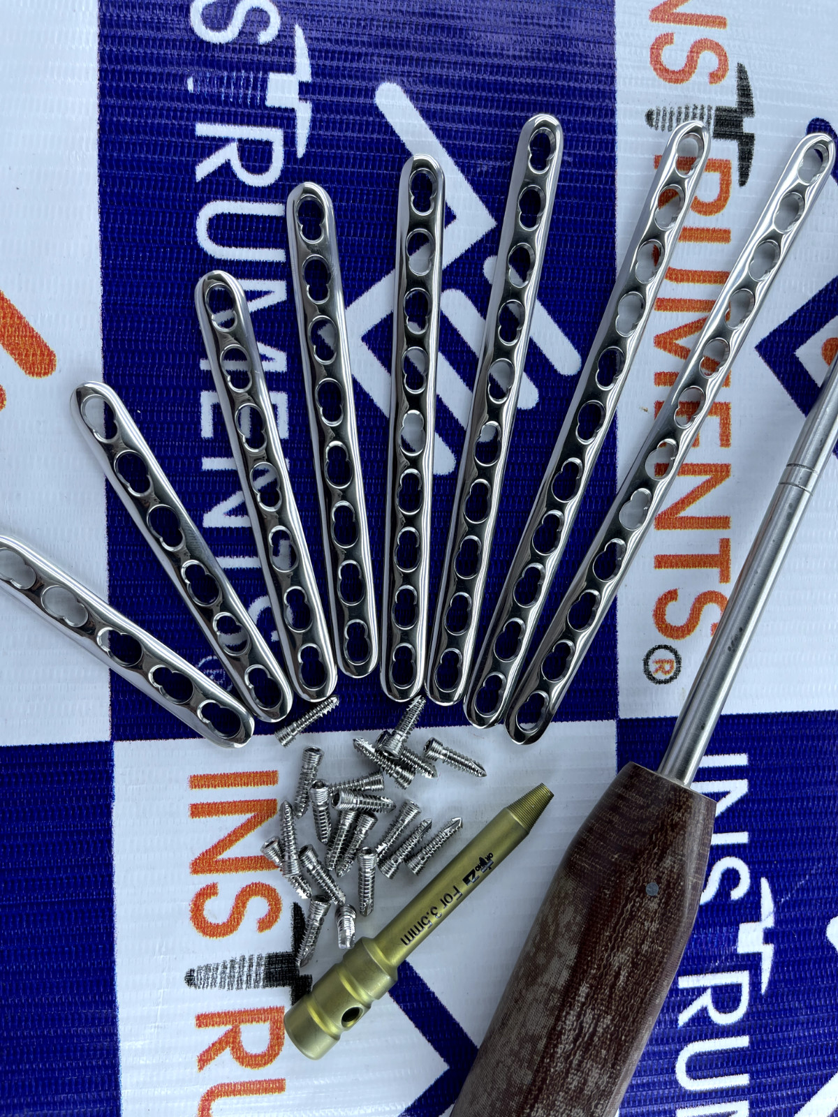 3.5mm Reconstruction Locking 5 to 10 Holes plates with LCP screws-122 Pc SS 316L