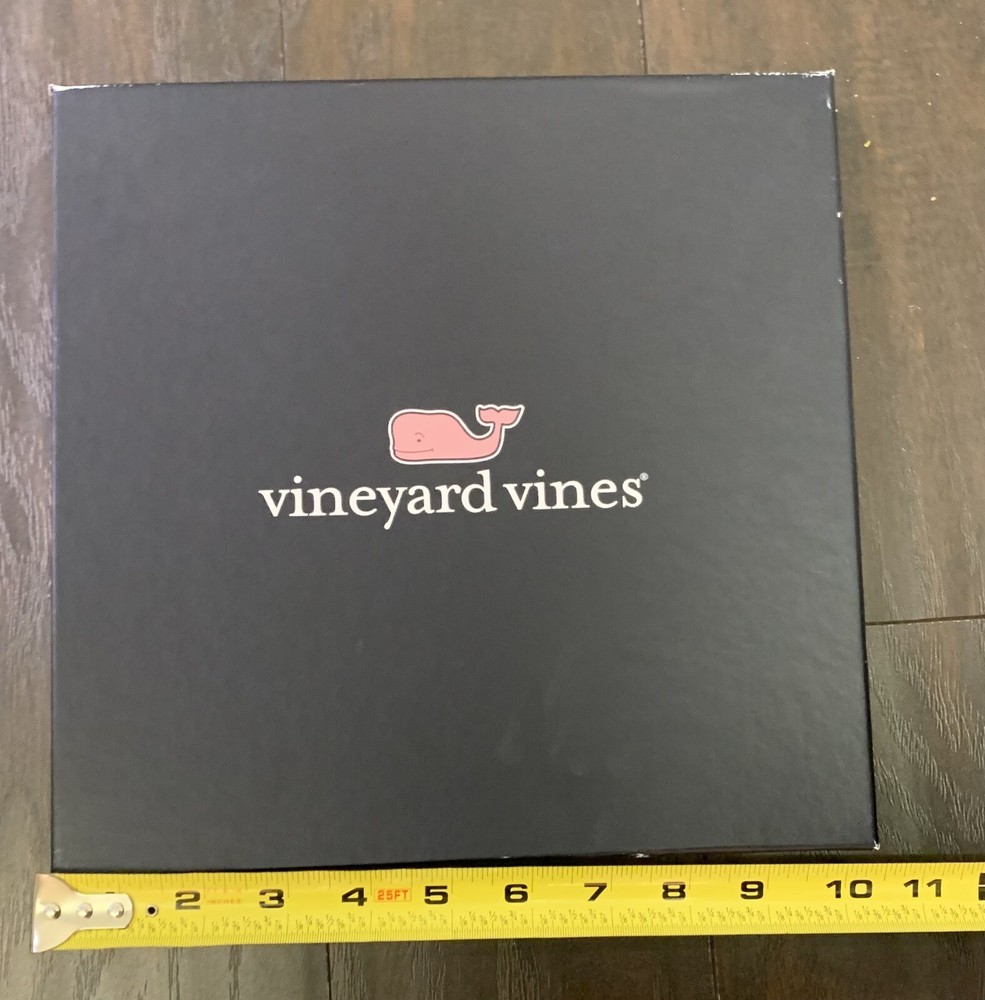 VINEYARD VINES 10x10x.75 Empty Gift Box