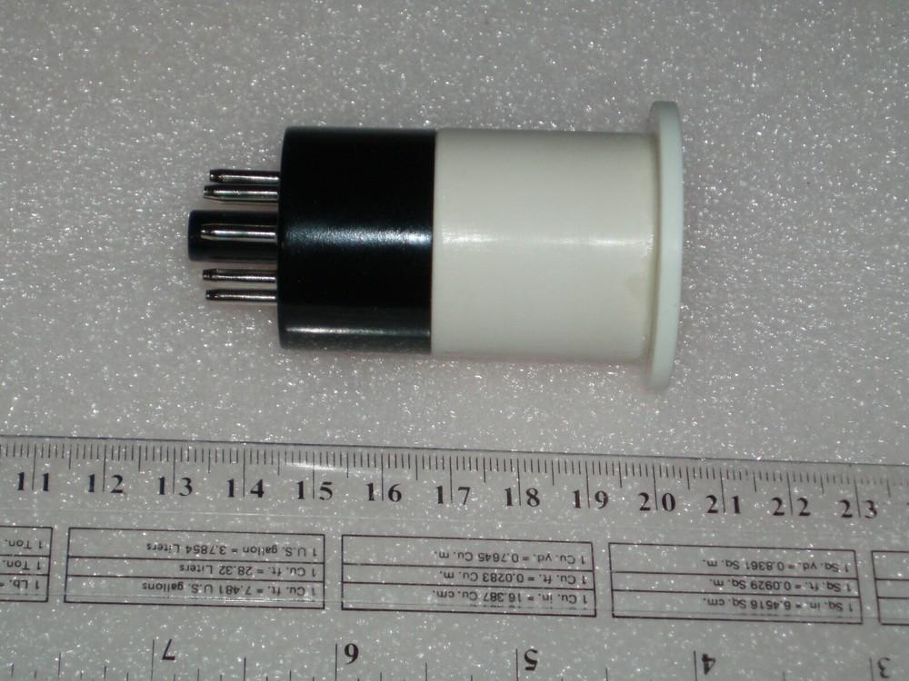 plug - in coil form Octal socket 8 pin OD=33 mm