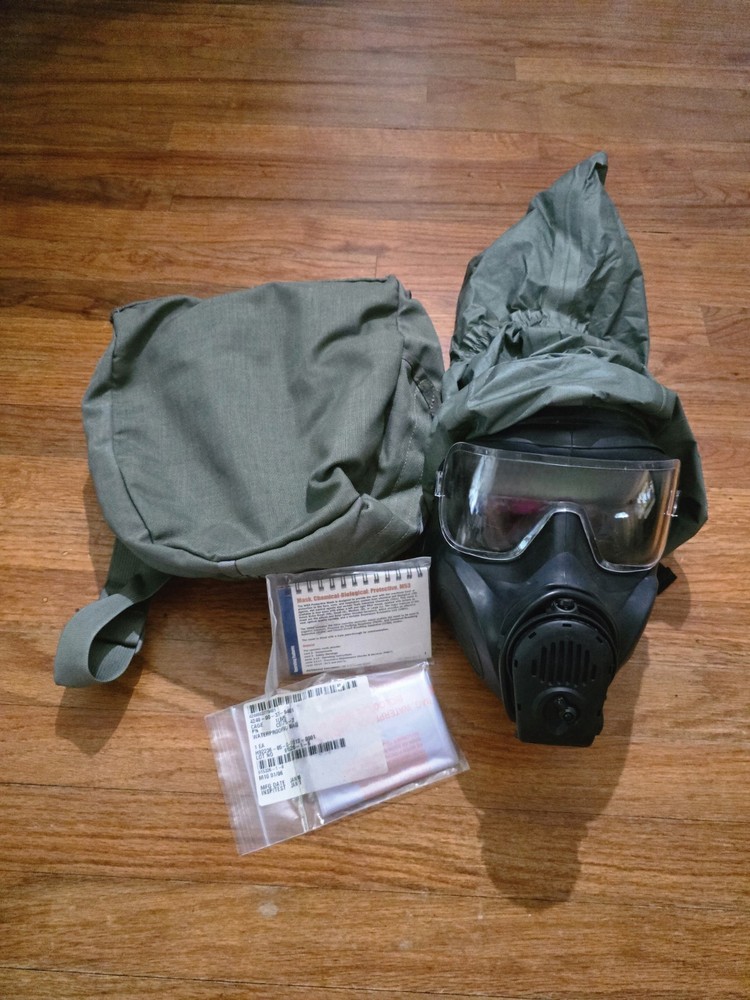M-53 Gas Mask With Mic - Medium