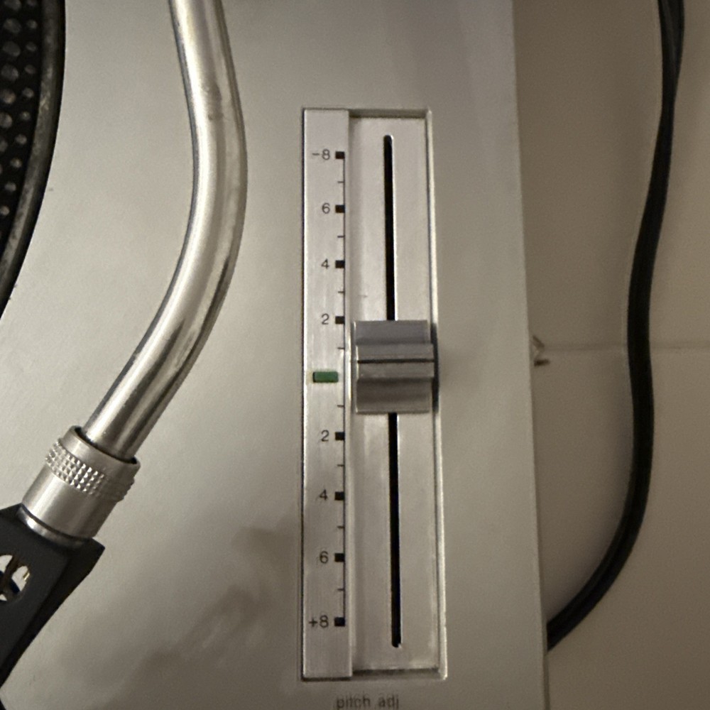 Technics SL-1200MK2 Direct Drive Turntable System, Silver