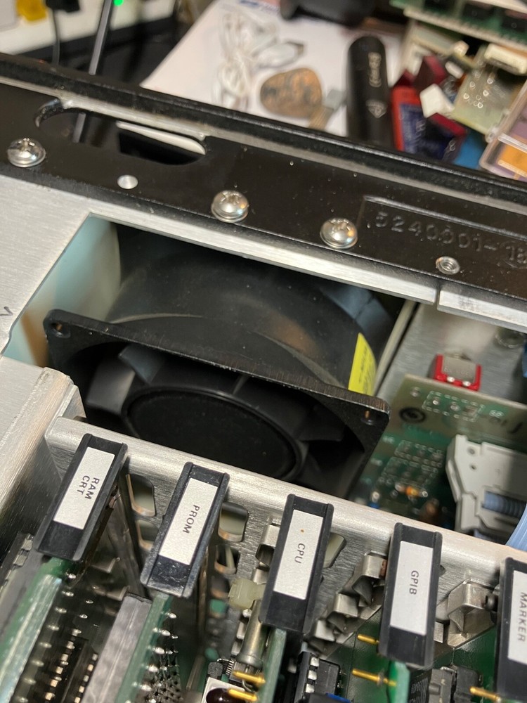 EIP 924 3-12.4ghz Microwave Source