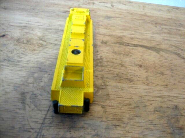 siku crane #1623 toy (missing moveable crane)