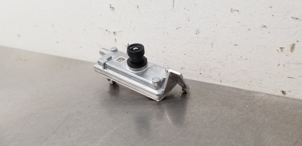 25 DODGE RAM RHO FRONT FACING CAMERA WINDSHIELD MOUNTED 68567267AA