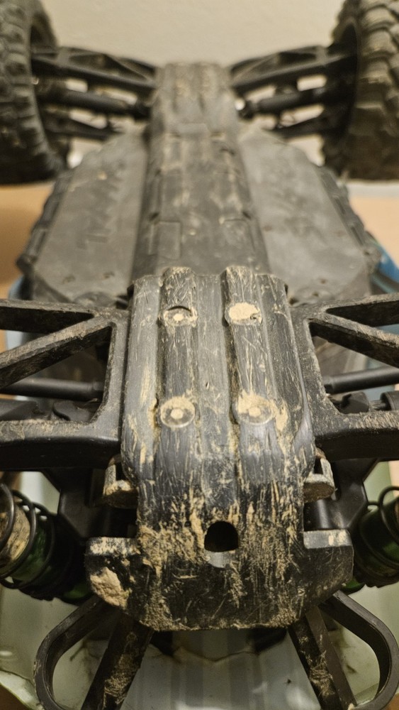 Traxxas Maxx Roller/slider