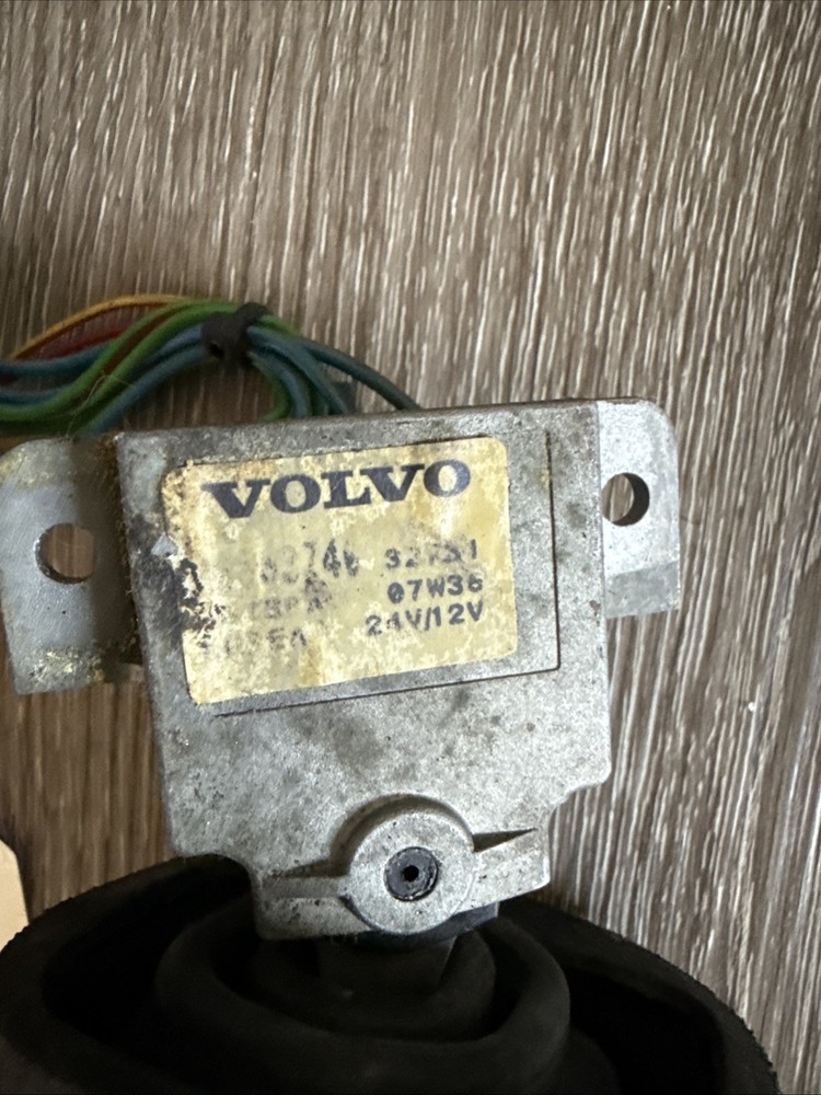 VOLVO VNL WIPER SWITCH - Missing Part Number