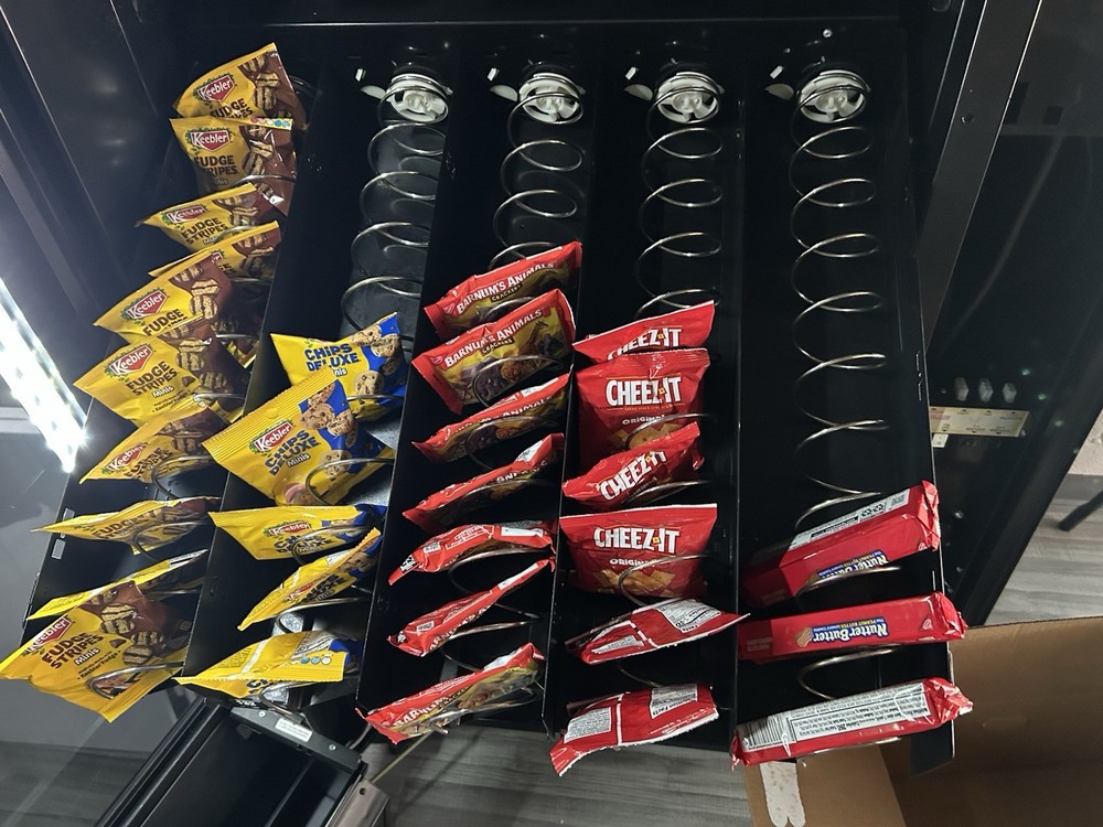 Snack Vending Machine 24 Selection Chips Candy Cookies LED Credit Card Reader