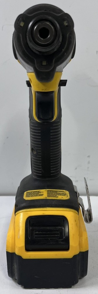 DEWALT DCF840 WITH THIRD PARTY BATTERY (P15026564)