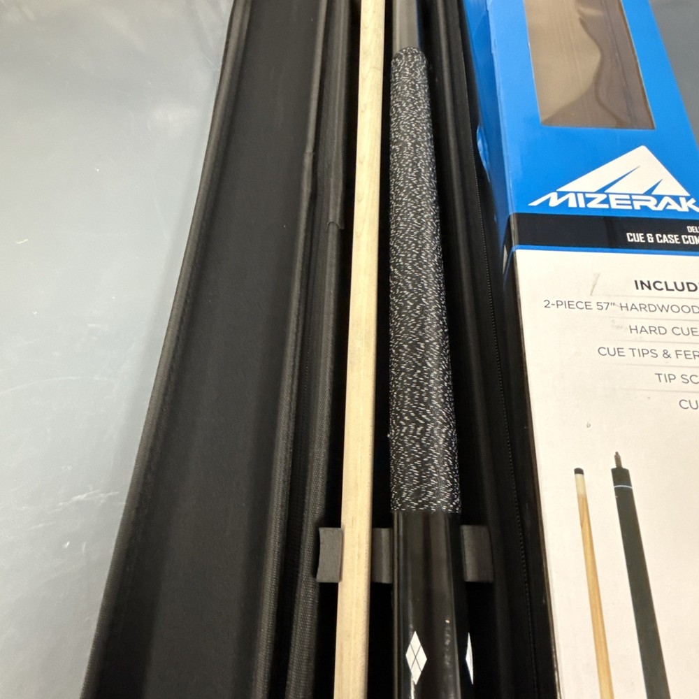 Mizerack Deluxe cue & case combo P1890 (Open Box)