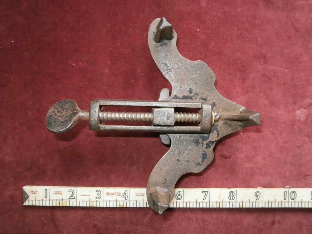 Vintage corner clamp 12753-94