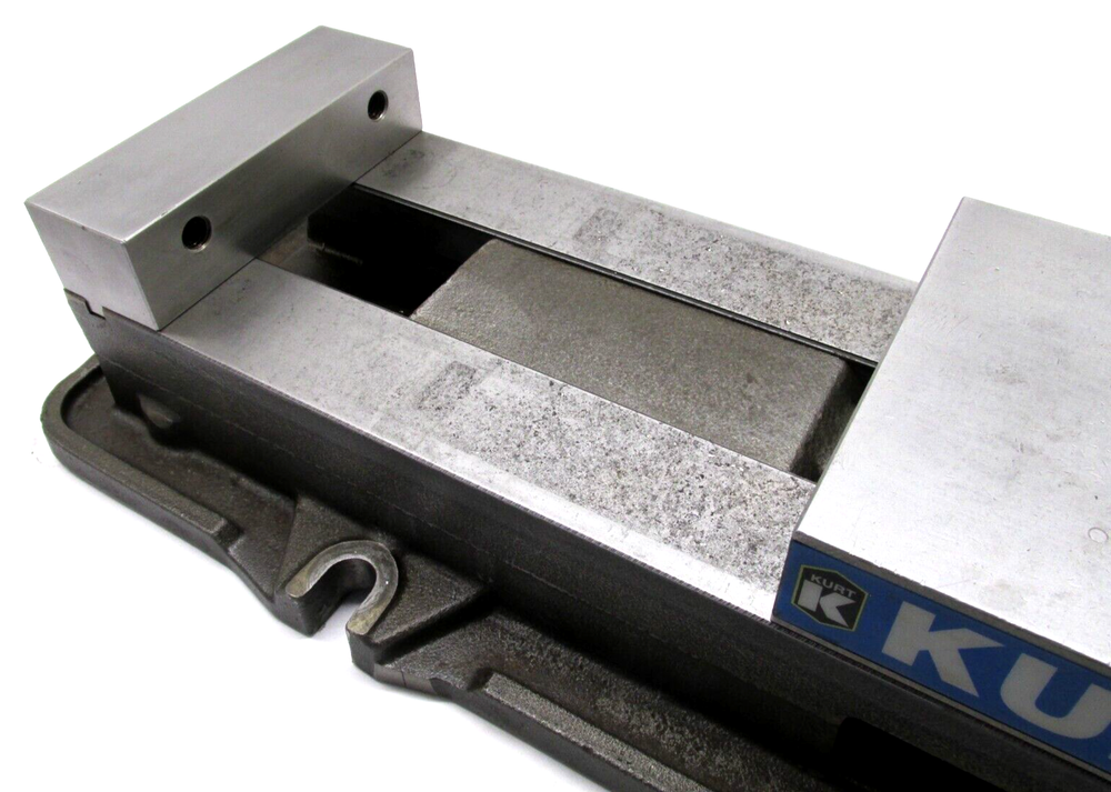 KURT ANGLOCK 6" MILLING MACHINE VISE - #D675