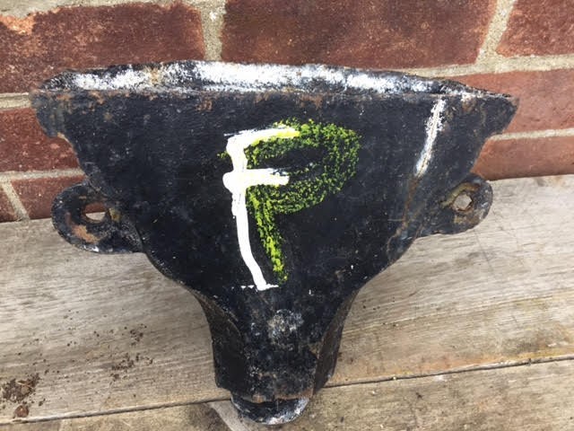 CAST IRON RAIN HOPPER,GARDEN/FEATURE/PLANTER(P)