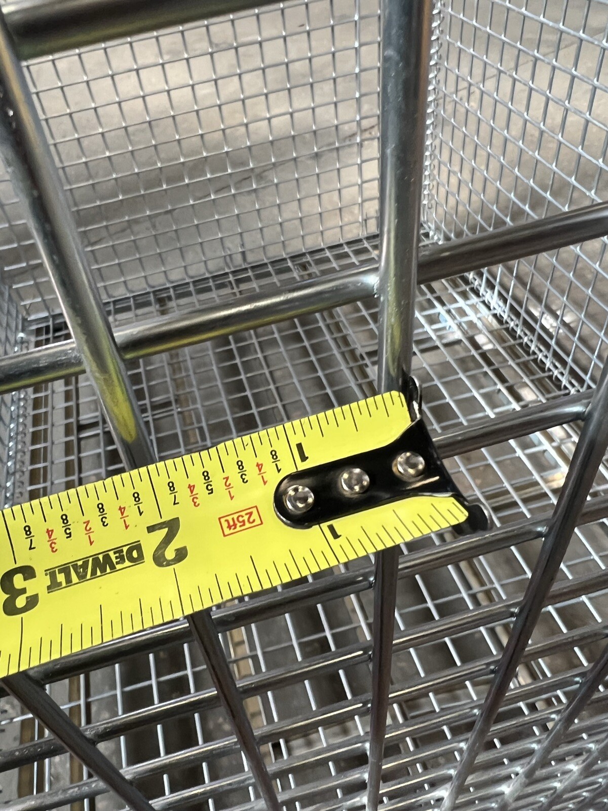 New wire basket 40”x48” x 42” tall gate on one side stackable wire basket 4000#