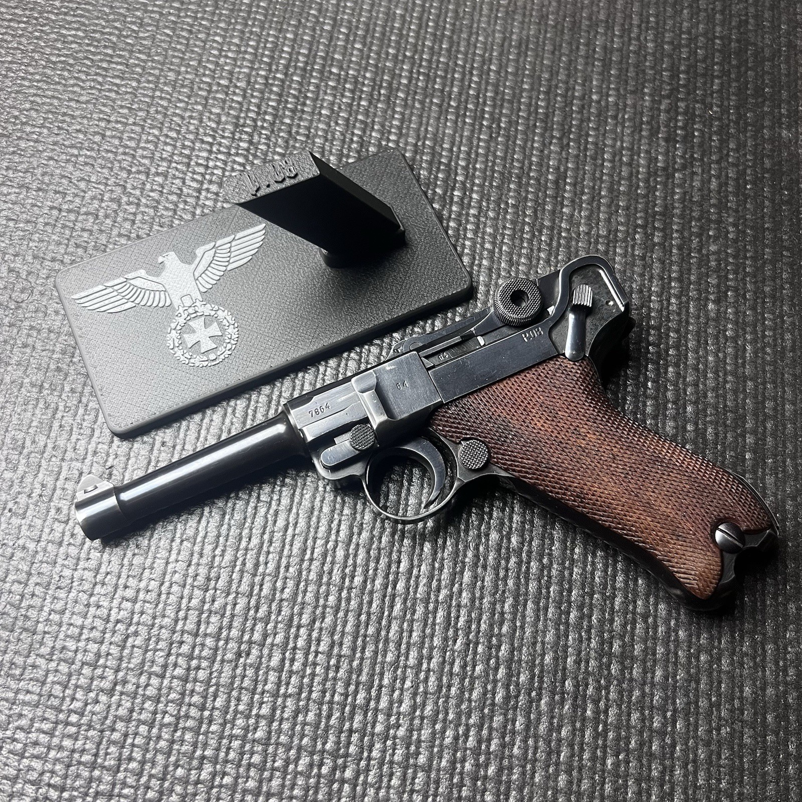 Luger P08 Pistol Display Stand Handgun Maintenance Gun Holder WW2 German