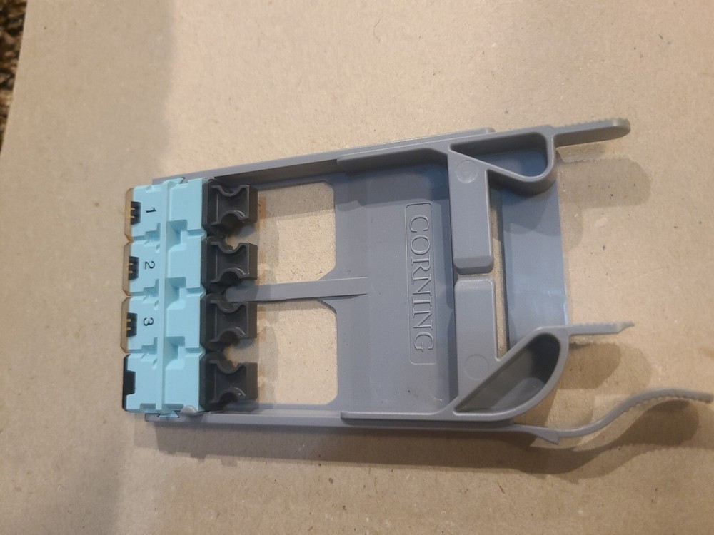 Corning EDGE8-CP24-V3 MTP Panel, Aqua Adapters