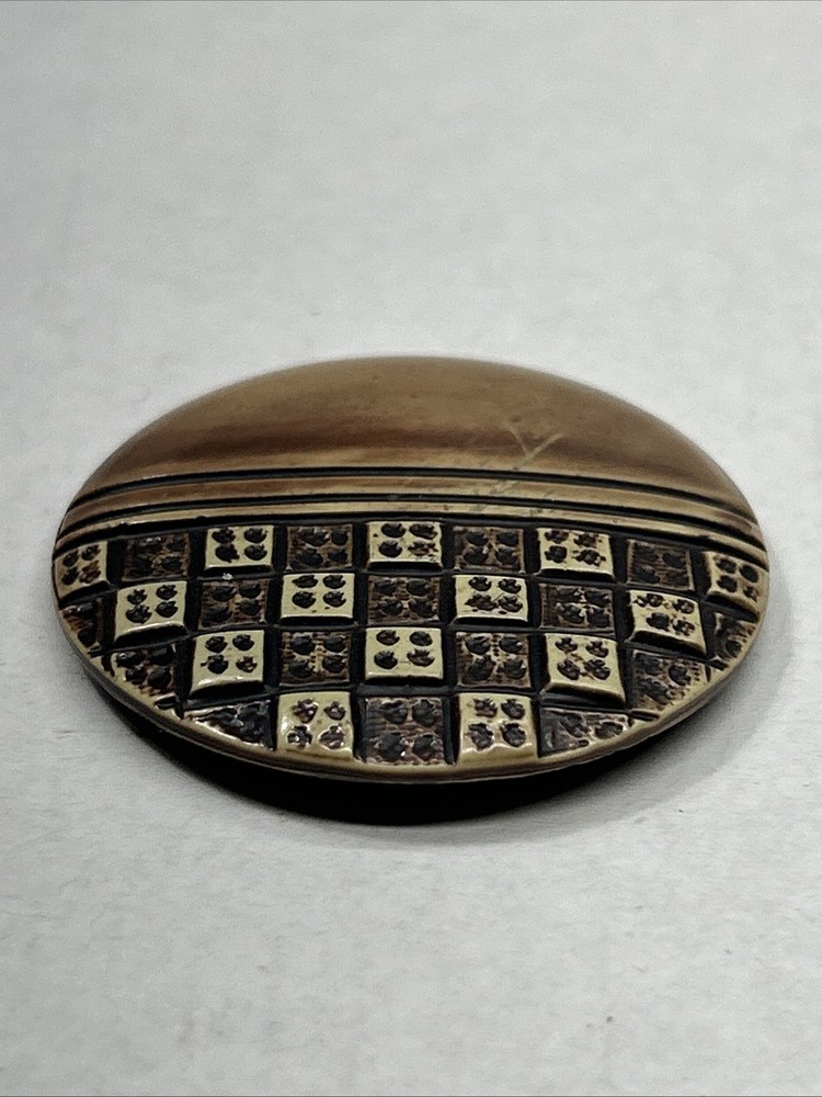 Vintage Celluloid Button Dice And Lines Design
