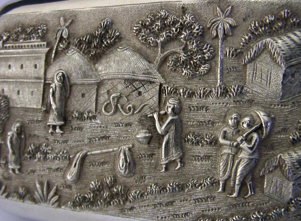 SUPERB ANGLO INDIAN SOLID SILVER CIGAR / CIGARETTE CASE c1910 ANTIQUE 132g