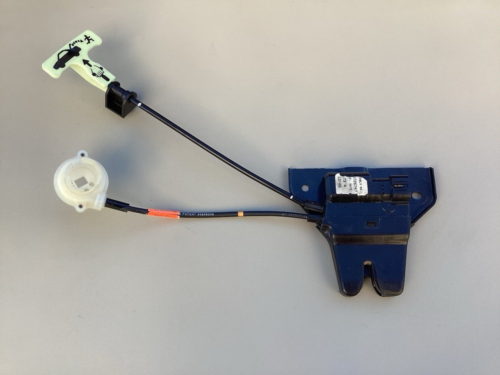 2000-2005 Cadillac Deville Trunk Latch Lock Actuator 25726747 OEM *