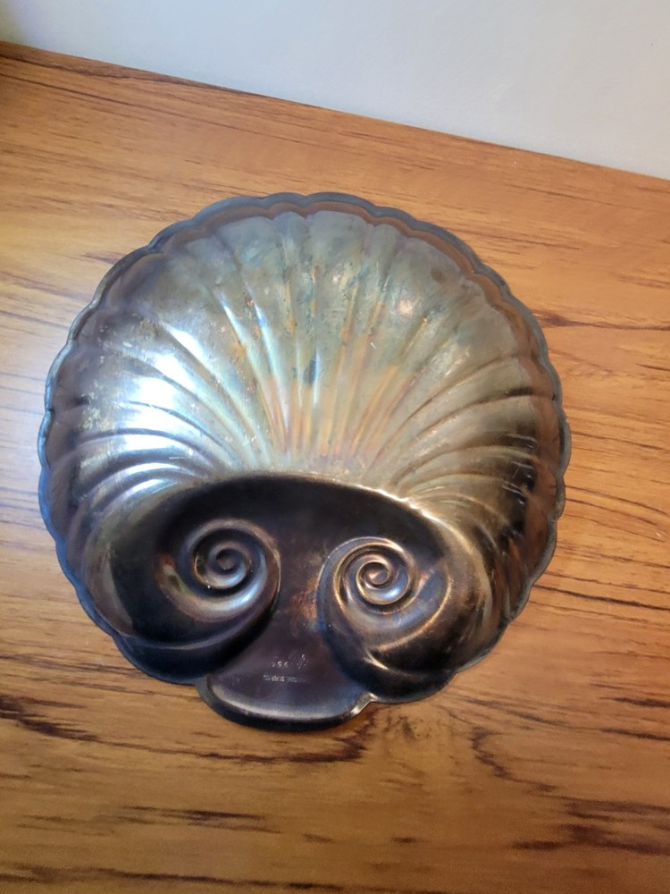 International Silver Company 9" Seashell Dish Platter Catch All Tray