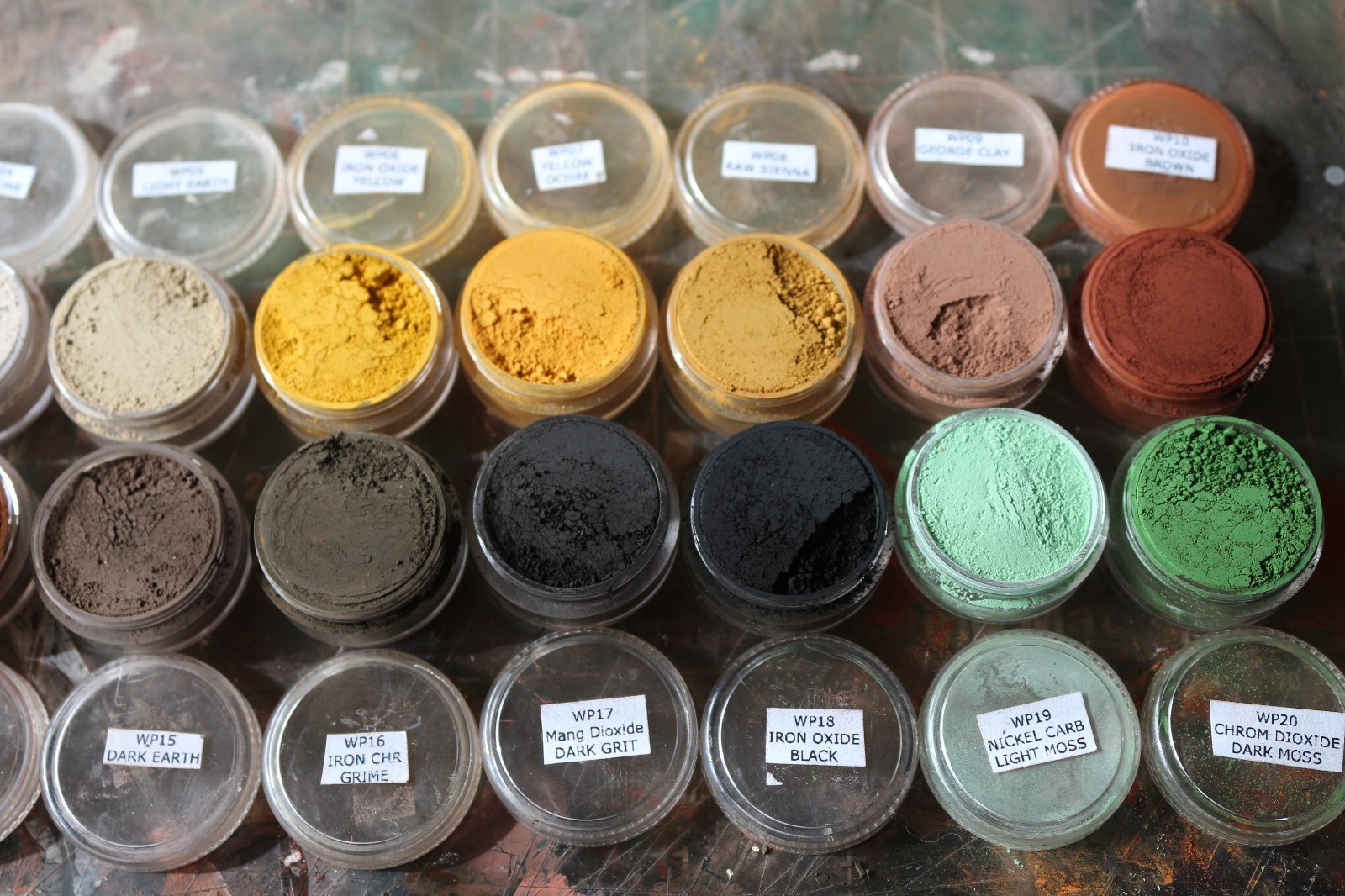 WPS20 DAVE'S DECALS WEATHERING POWDERS 20 COLOR SET ALL NATURAL EARTH PIGMENT