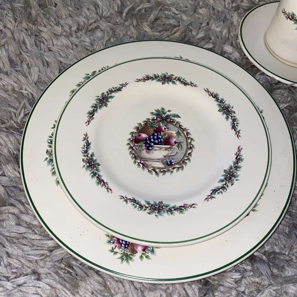 Pfaltzgraff Holly Joy 4 pc Place Setting