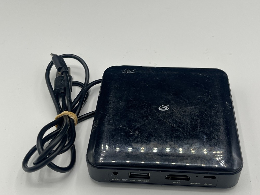GPX Micro Projector PJ808B