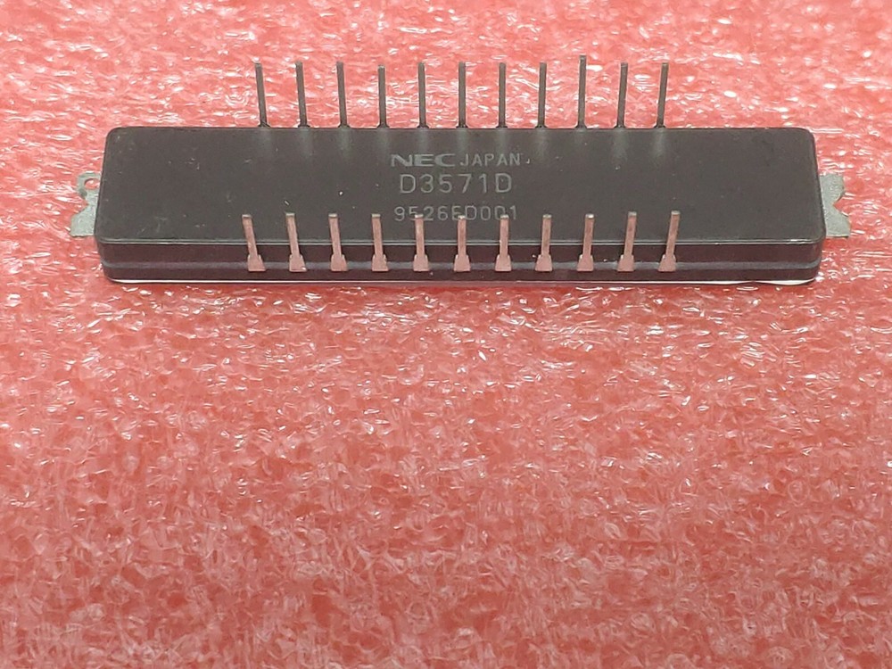 NEC D3571D CAREMIC LINER CCD IMAGE SENSOR IC