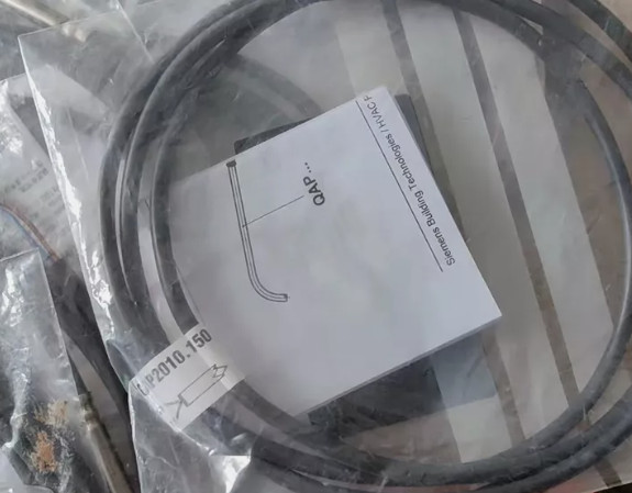 1Pcs New temperature sensor QAP2010.150