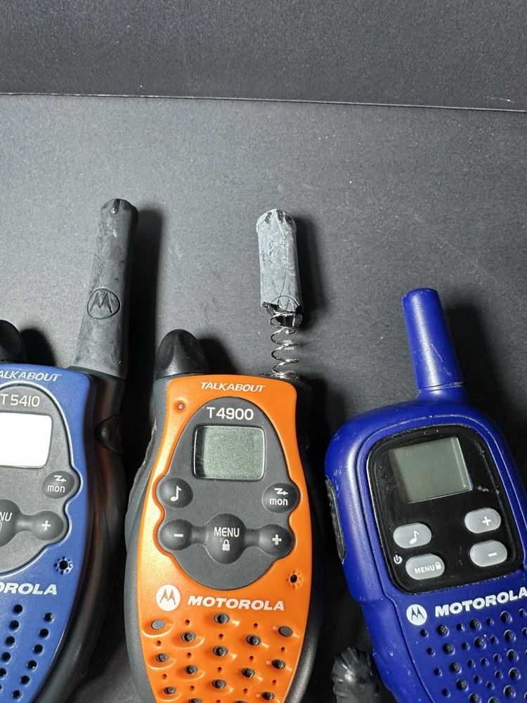 LOT-8 Motorola Talkabout WORKING