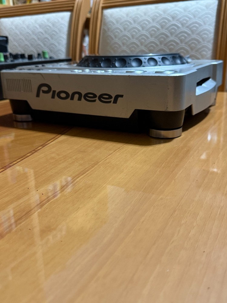 Pioneer CDJ800MK2 DJ Turntable