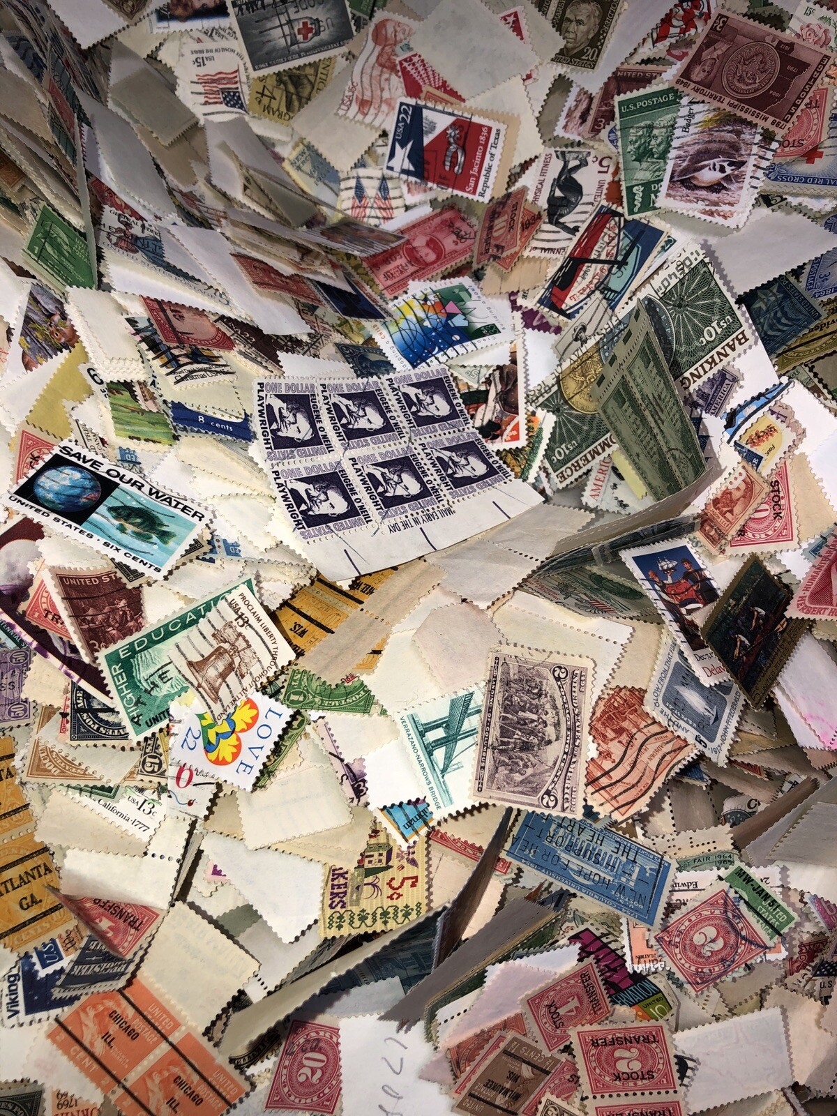 US stamp poundage kiloware lot collection 450+- 1 oz packet of stamps off paper