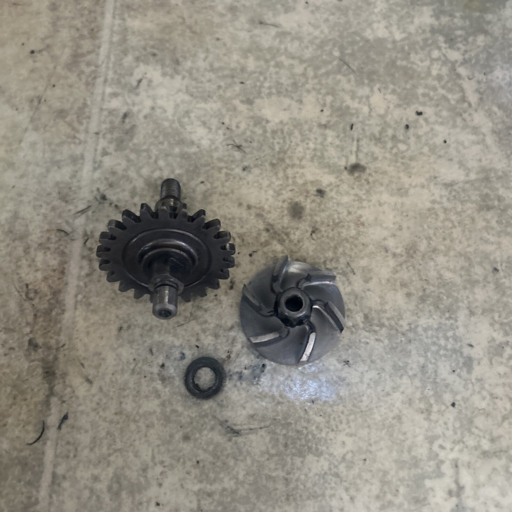 1998-2004 Yz 125  Water Pump
