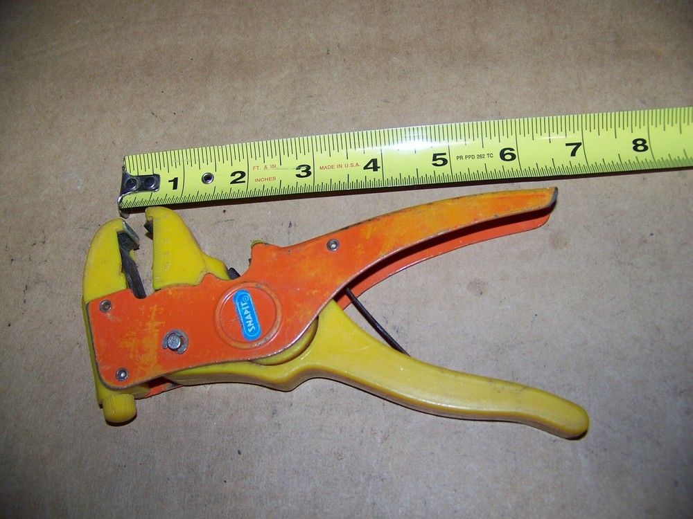 VINTAGE SNAPIT WIRE MULTI TOOL USED