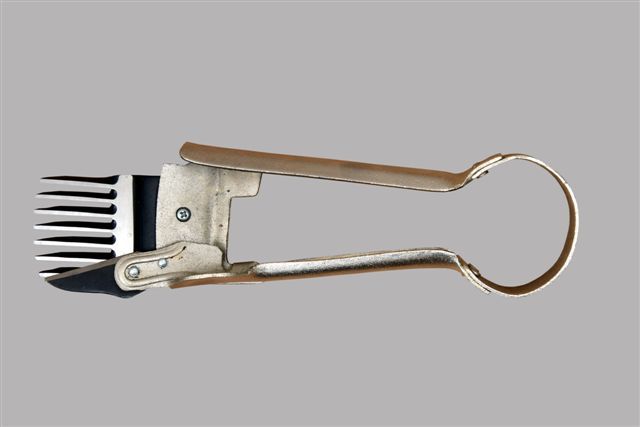 Sheep Shears Hand Held Thumb Clippers Shears - SHYNE U.K