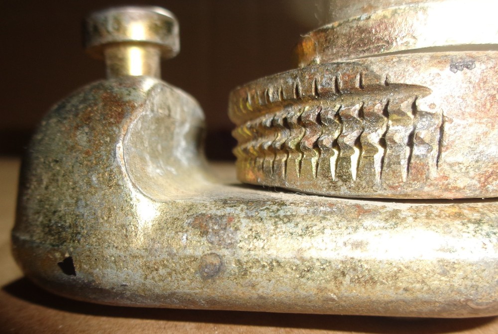 Klein Tools 1604-20L 5000 Lb .25" to .50" Pulling Grip Cable Wire Puller