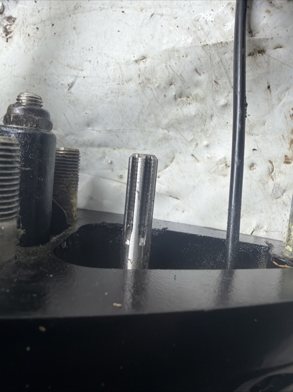 USED 135/150/175/200 hp MERCURY OUTBOARD LOWER UNIT Freshwater Low Hours