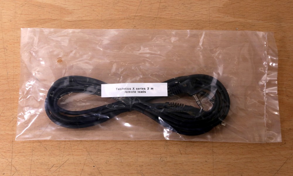 TECHNICS X Series control cable for Technics X-series audio separates NEW 2 m