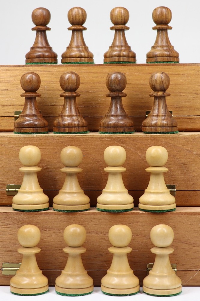 Staunton Classic Boxwood Chess Set