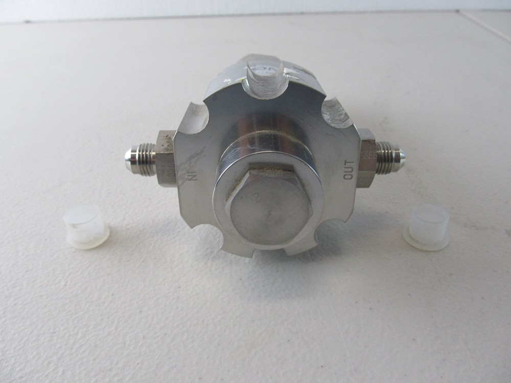 Tescom 44-1325-3082-295 Regulator, Input 4500psi Max, Output 1000psi Max