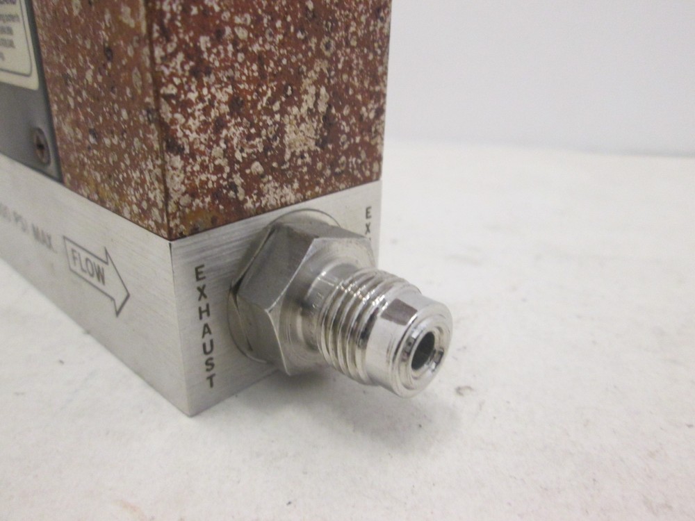 Unit UFC-1110, Mass Flow Controller MFC, N2, 20 SLM, Used