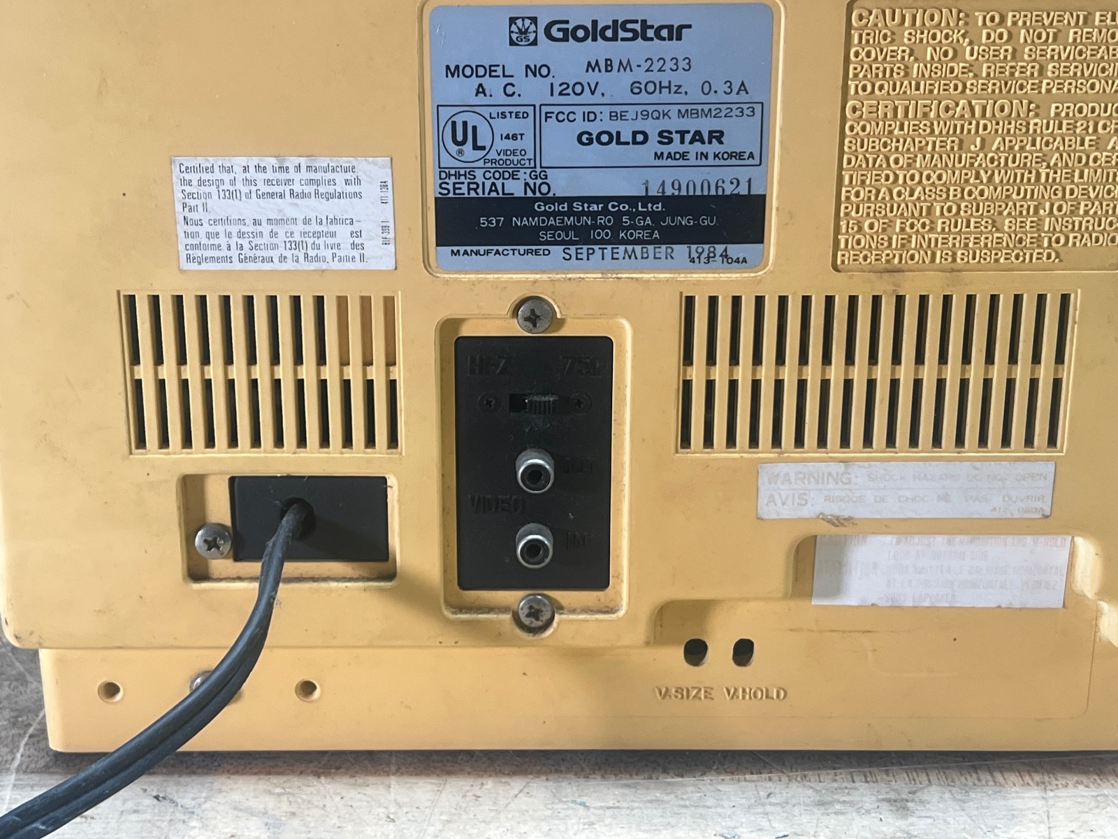 Goldstar MBM-2233 Vintage Monitor for Apple II Atari C64 1984 - 12" screen