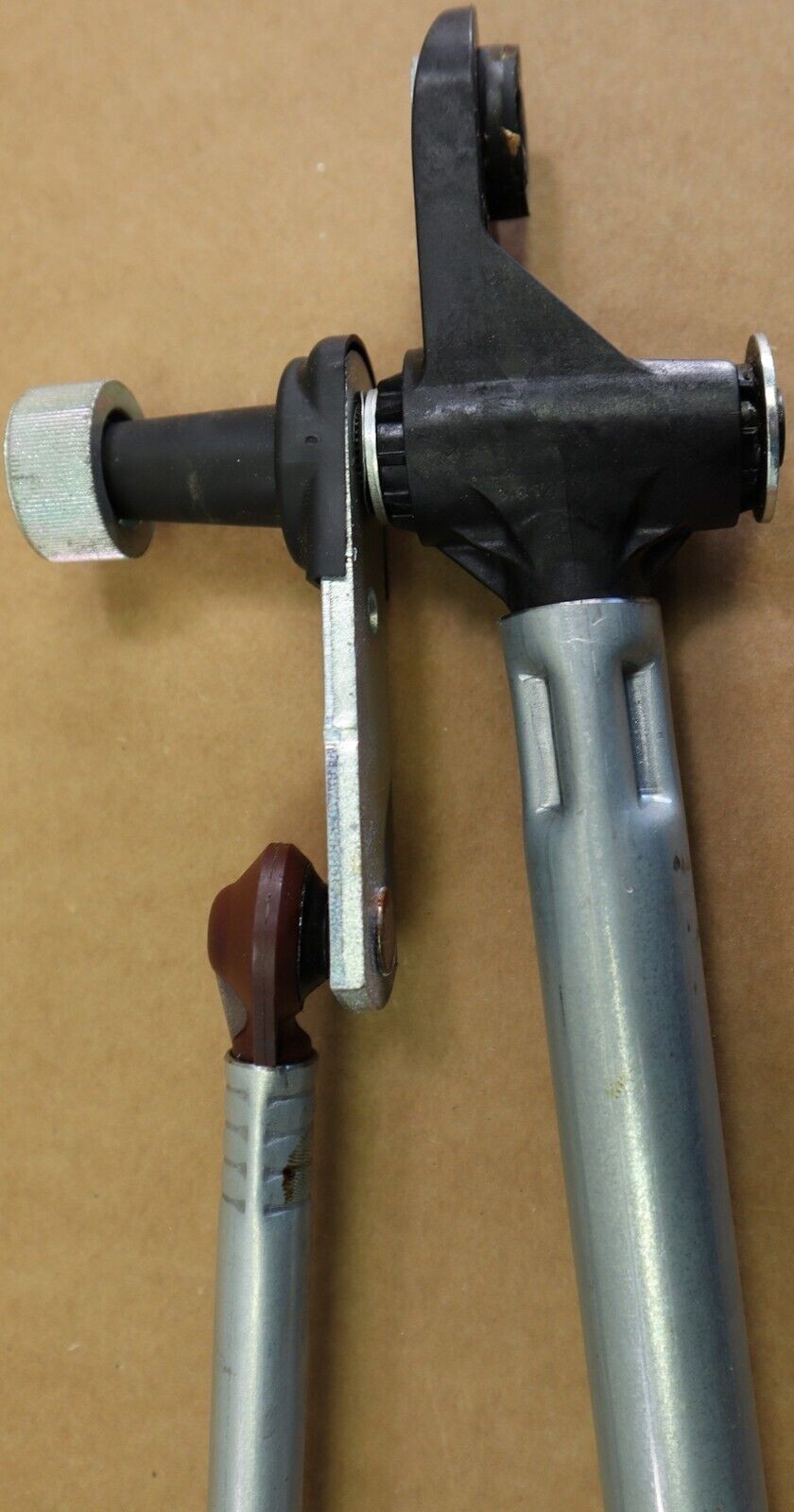 OEM Ford F-150 Wiper Linkage Assembly Pivot Shaft JL3Z17566E Genuine