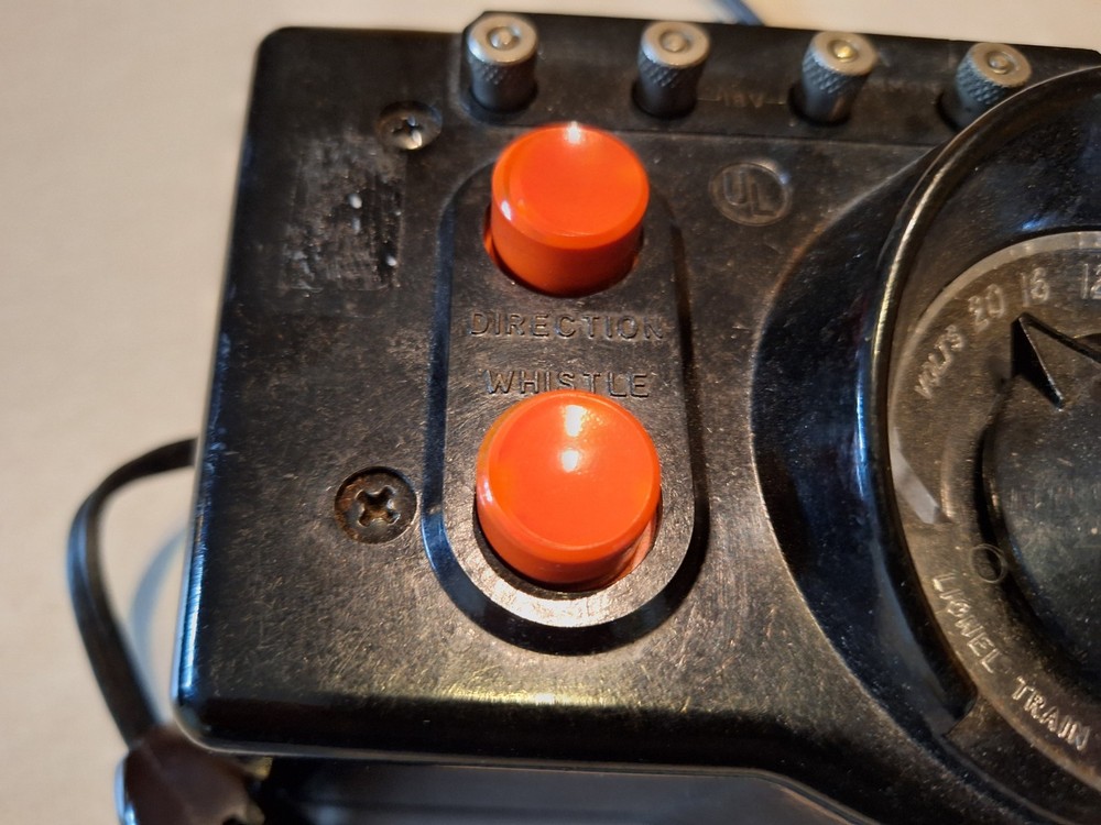 Lionel Trainmaster 125 Watt Transformer: Type LW: Powers Up: Untested