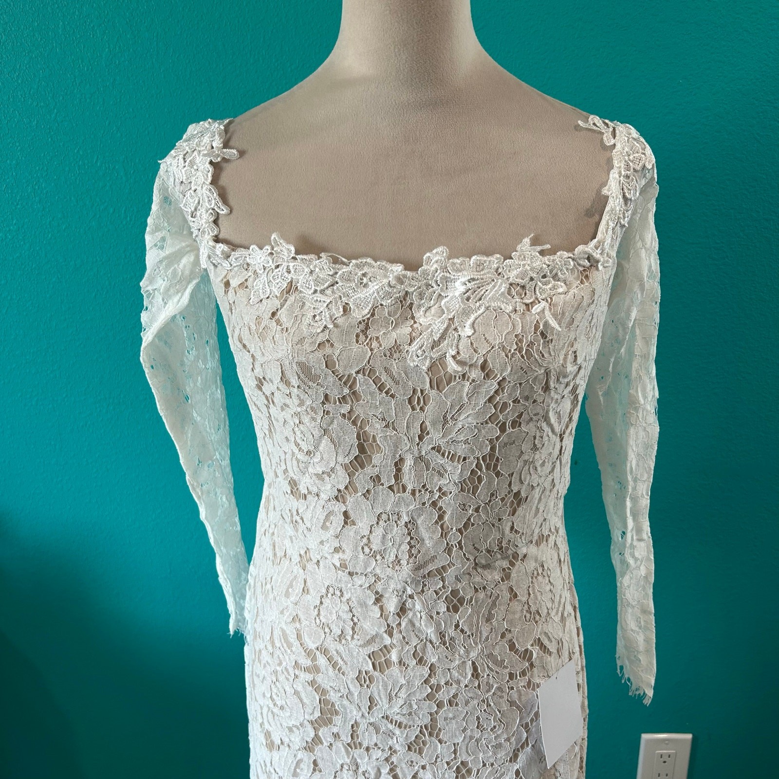 NWT Lulus Romance Dreamer White Lace Off-the-Shoulder Maxi Dress Bridal Bride L