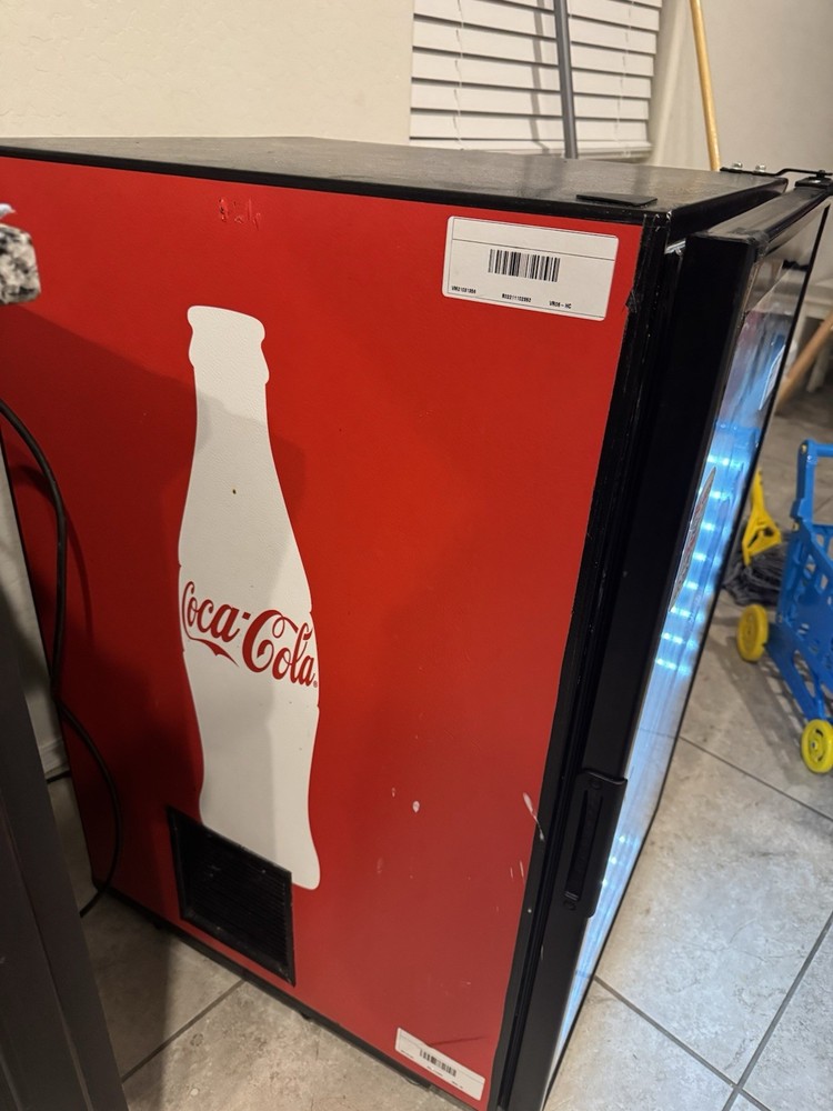 Coca-Cola Mini Fridge Coke Koolatron KWC-4 2014 Red