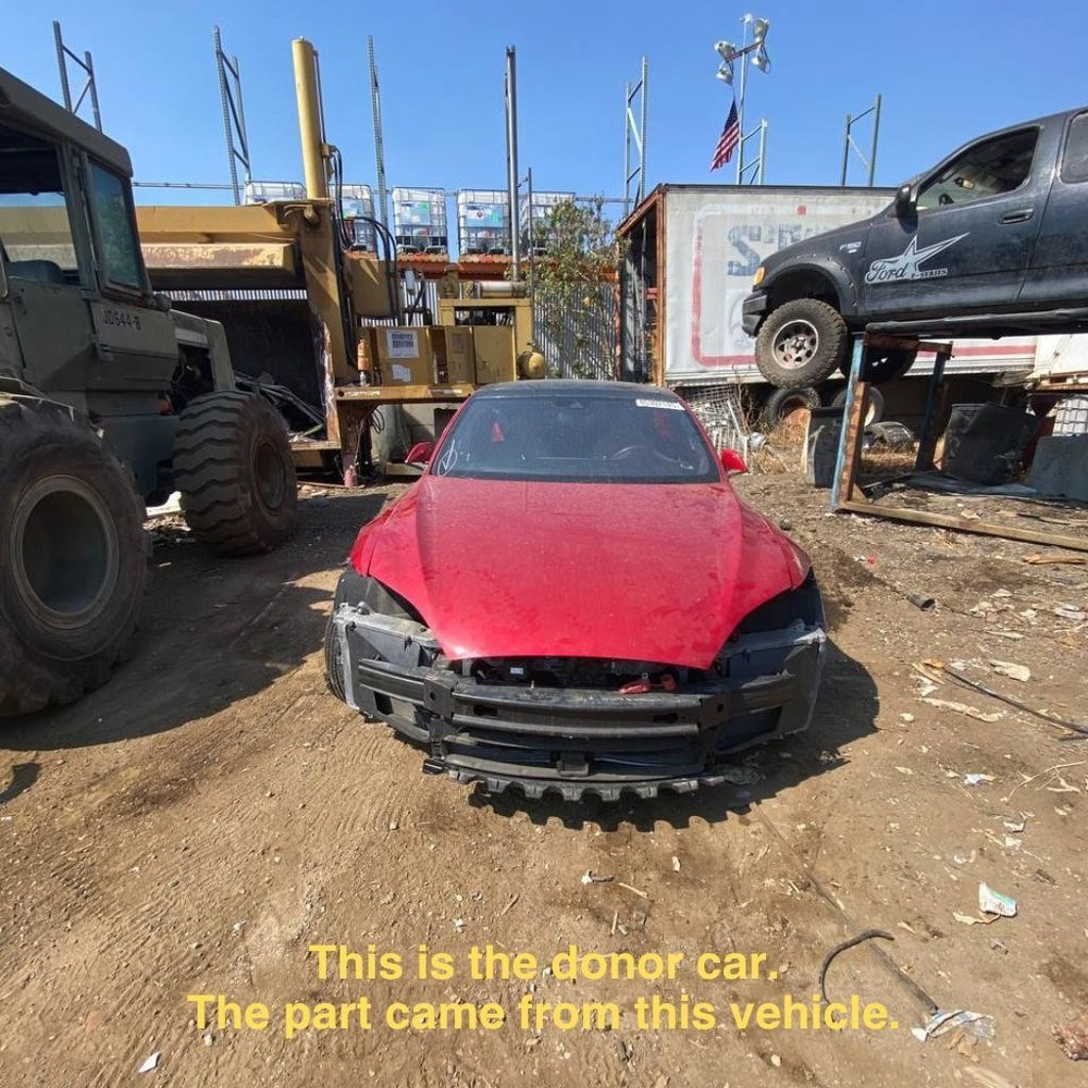 2015 TESLA S Radar Sensor Control Computer Module Bracket Assembly OEM