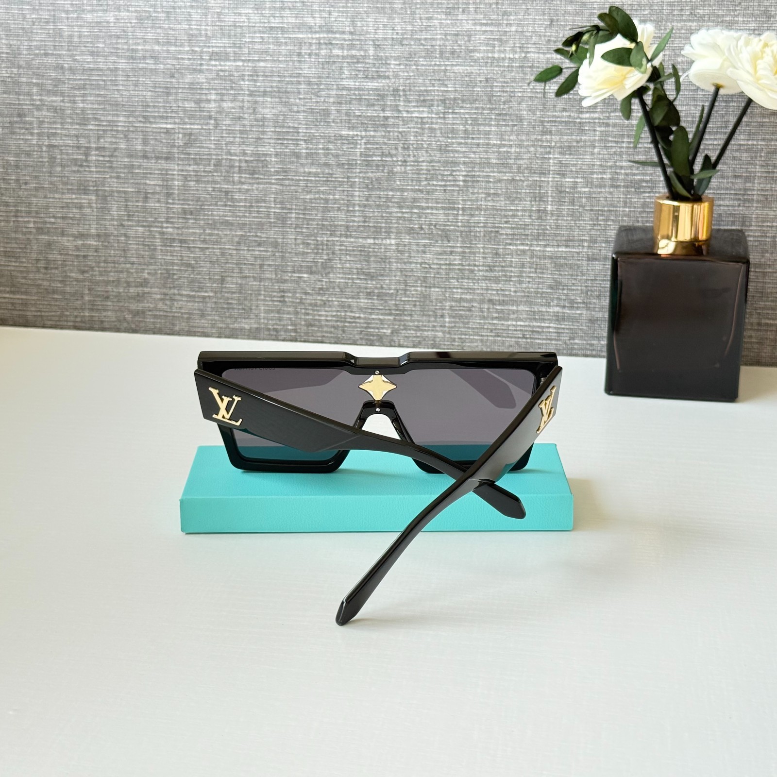 Louis Vuitton Z1578E “Cyclone” Black Sunglasses Adorned with Swarovski Crystals