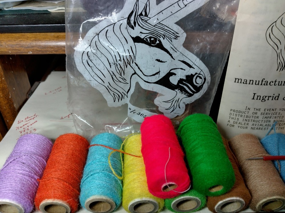 Dee Lite Punch Needle Embroidery Tool  Patterns Instruction Book