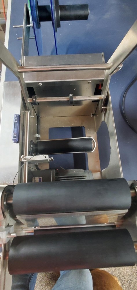 Round Bottle Labeling Machine MT-50 Semi-Automatic - Used